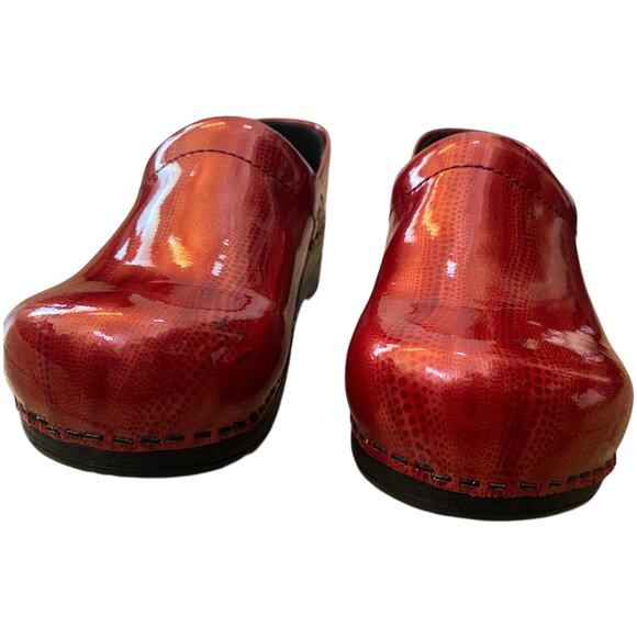 DANSKO Professional Red Patent Snake Clogs EU 34 US 4.5/5 Nursing Work Shoes - Picture 12 of 16